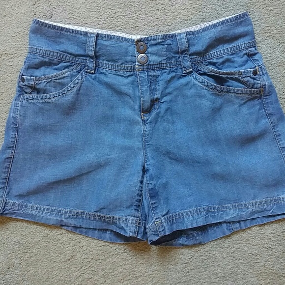 Athleta Pants - Super cute Athleta shorts